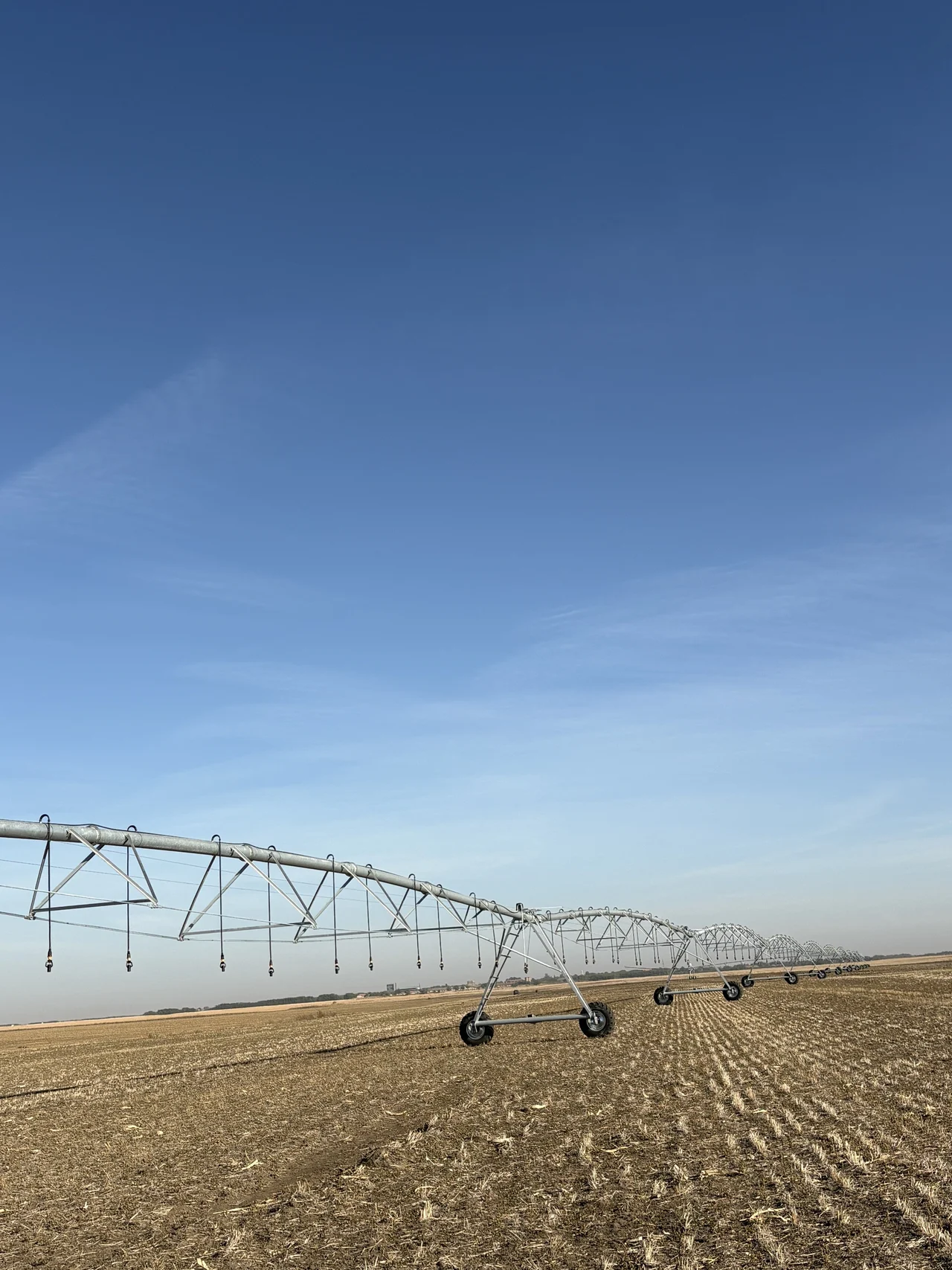 Kreisberegnungsanlage auf einer landwirtschaftlichen Fläche in einem Projekt von Beavers Construction.